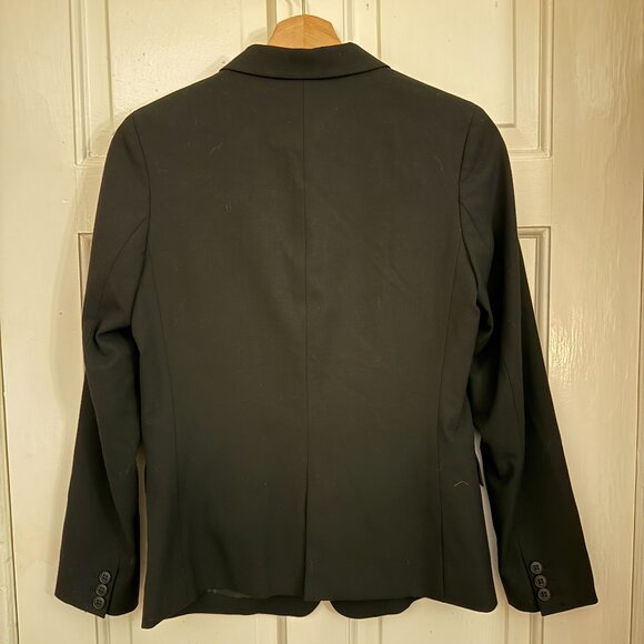 Uniqlo Black Blazer🖤 - Picture 2 of 3